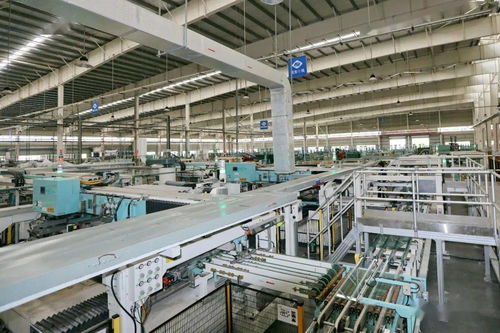 自動加熱 除霜 去霧 調(diào)節(jié)光強度...這家玻璃企業(yè)讓科幻照進(jìn)現(xiàn)實